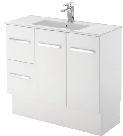 Delgado Slim 900 Vanity on Kickboard